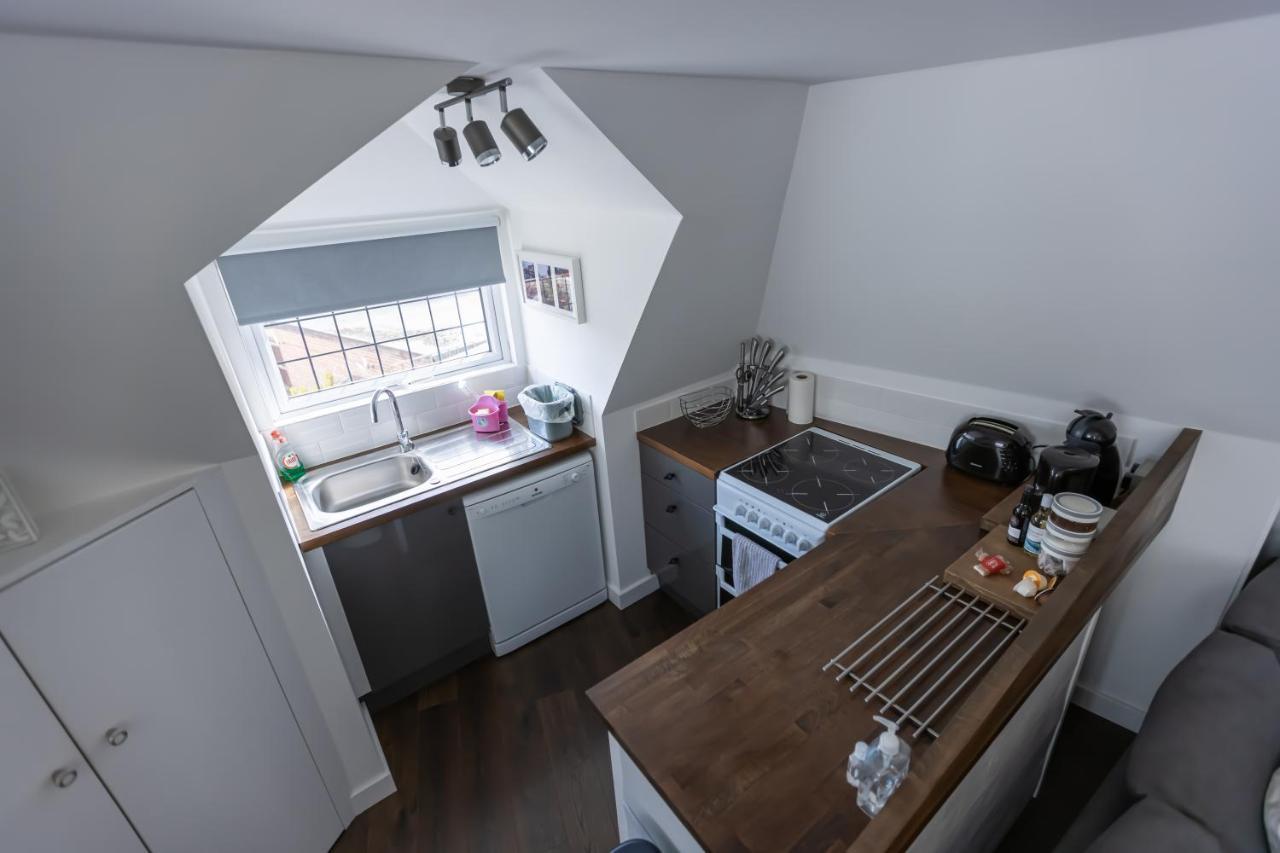 Beautiful Detached 1 Bedroom Apartment Eltham Exterior photo
